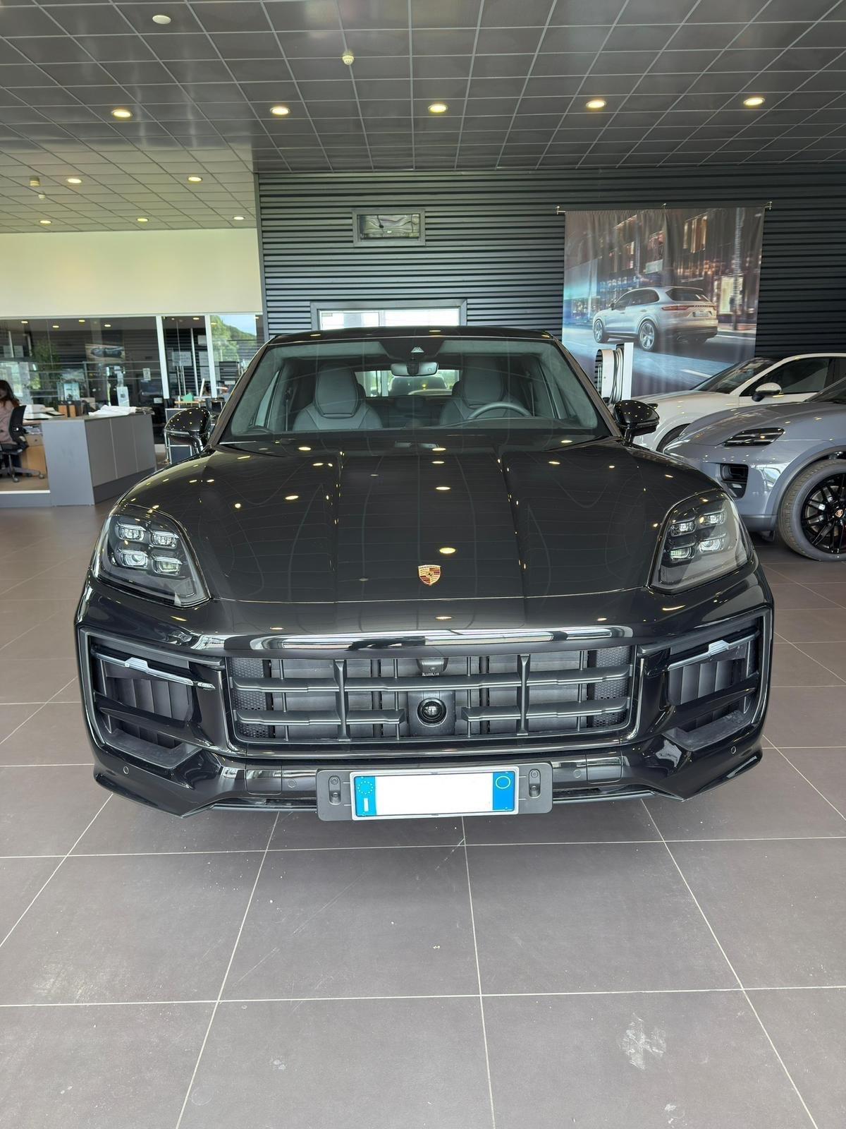 PORSCHE CAYENNE S COUPE 530 CV AUTO A NOLEGGIO