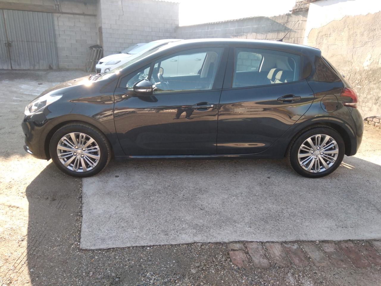 Peugeot 208 BlueHDi 100 S&S 5 porte GT Line x neopatentati