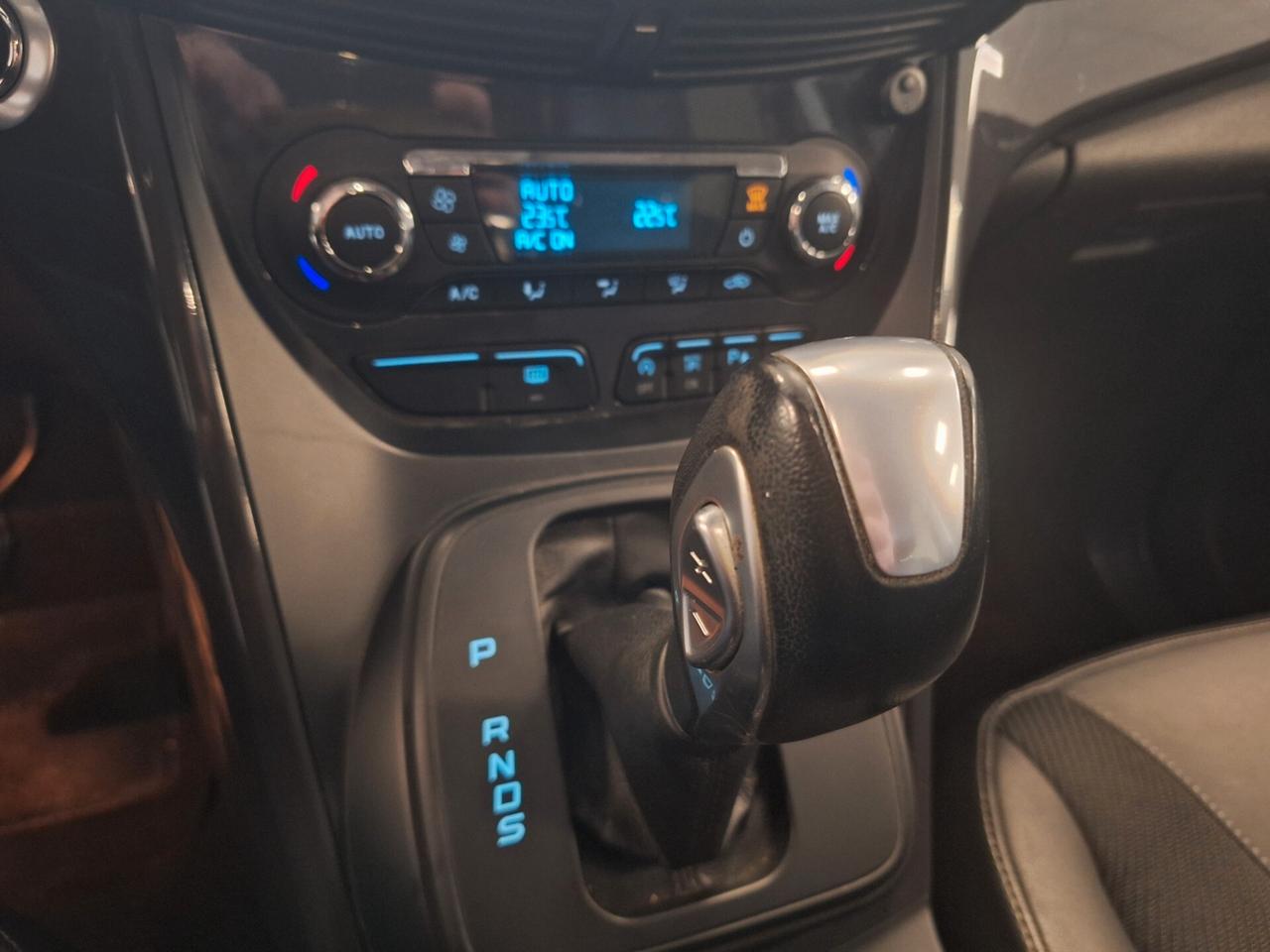 Ford Kuga 2.0 TDCI 150 CV S&S 4WD Powershift Titanium