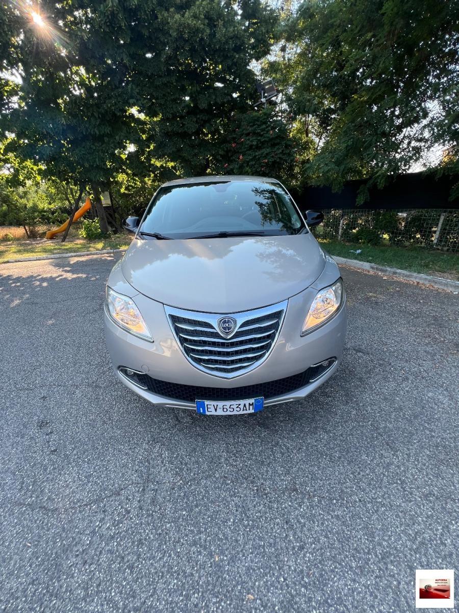 LANCIA - Ypsilon - 0.9 T.Air 85 CV 5 porte Metano Ecochic Gold