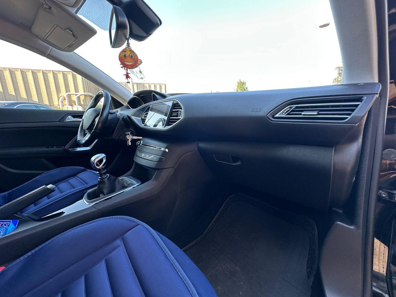 Peugeot 308 Allure 1.5 Blue HDI 130 #6489