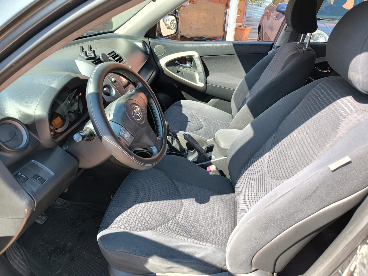 Toyota RAV 4 2.2 D-4D 136 CV DPF Luxury