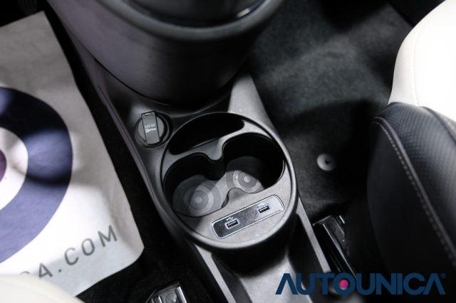 FIAT 500 1.0 HYBRID DOLCEVITA TETTO PANORAMA NEOPATENTATI