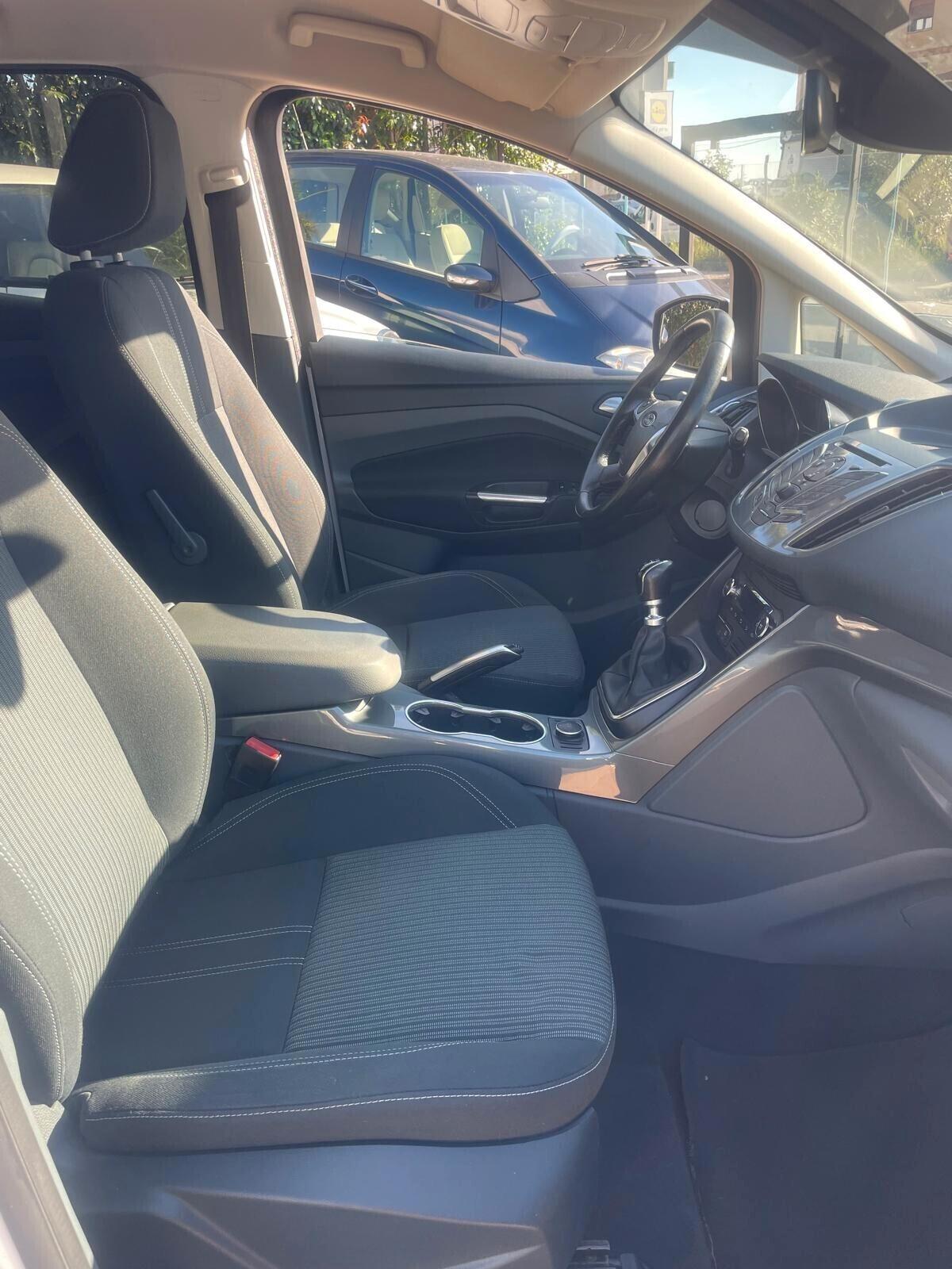 Ford C-Max "Finanziabile Senza Busta Paga"