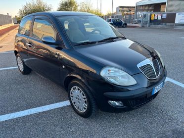 Lancia Ypsilon 1.2 16V Platino adatta ai neopatentati