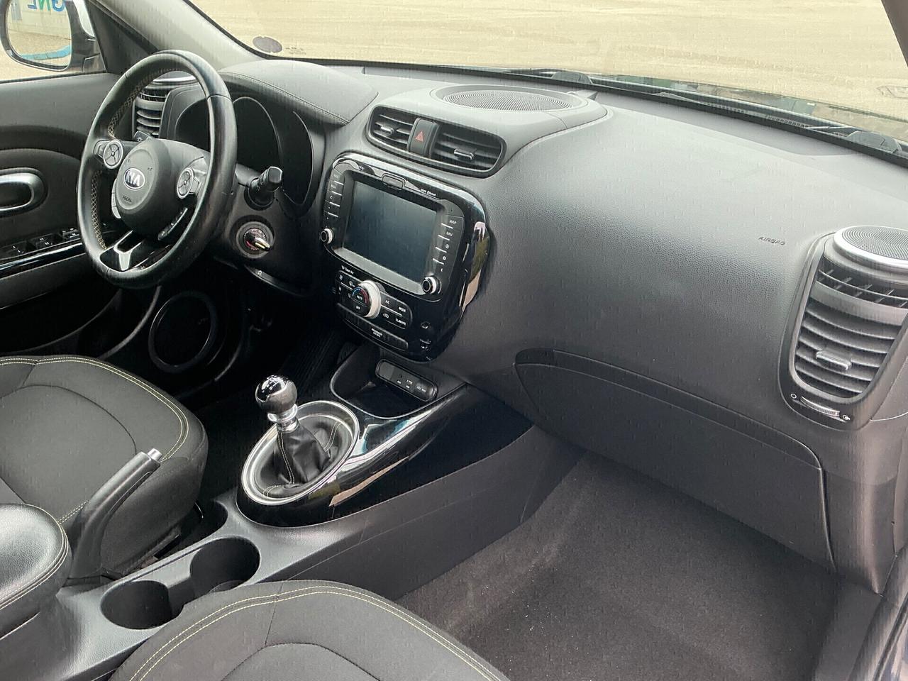 KIA SOUL 1.6 CRDI 136 Cv STRAFULL BI-COLOR 10/2016