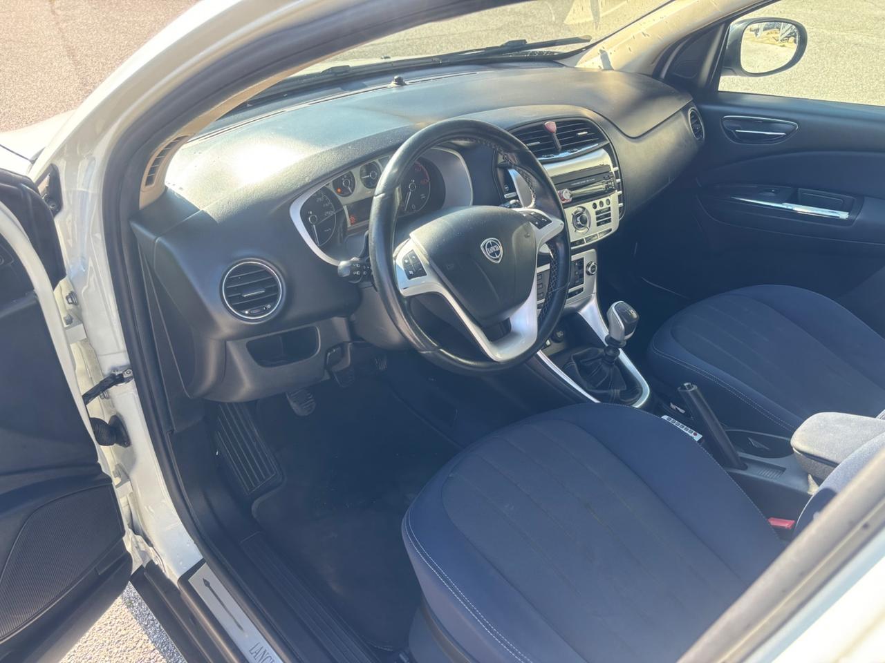 Lancia Delta 1.6 MJT DPF Business