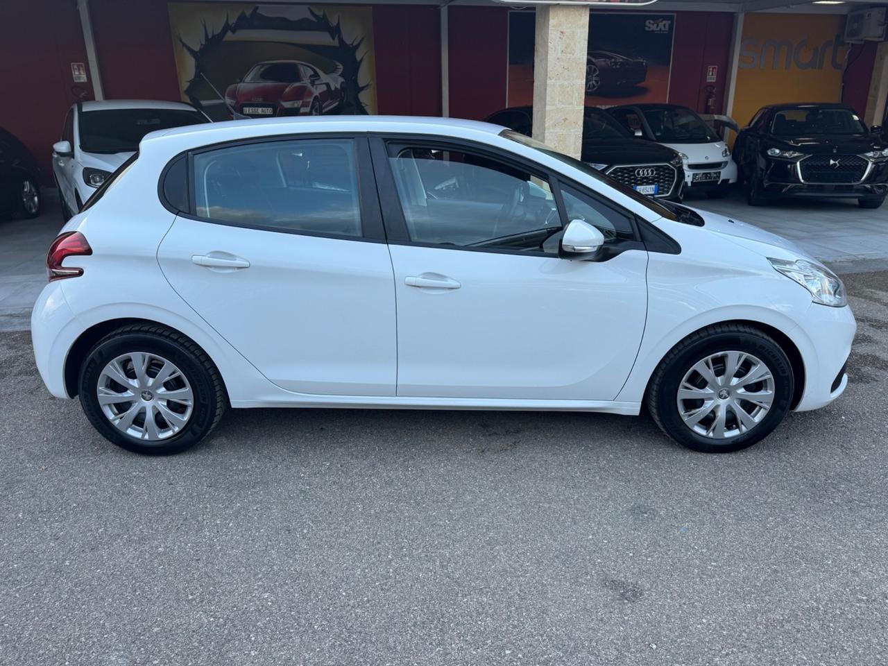 Peugeot 208 BlueHDi 100 5 porte Allure navi