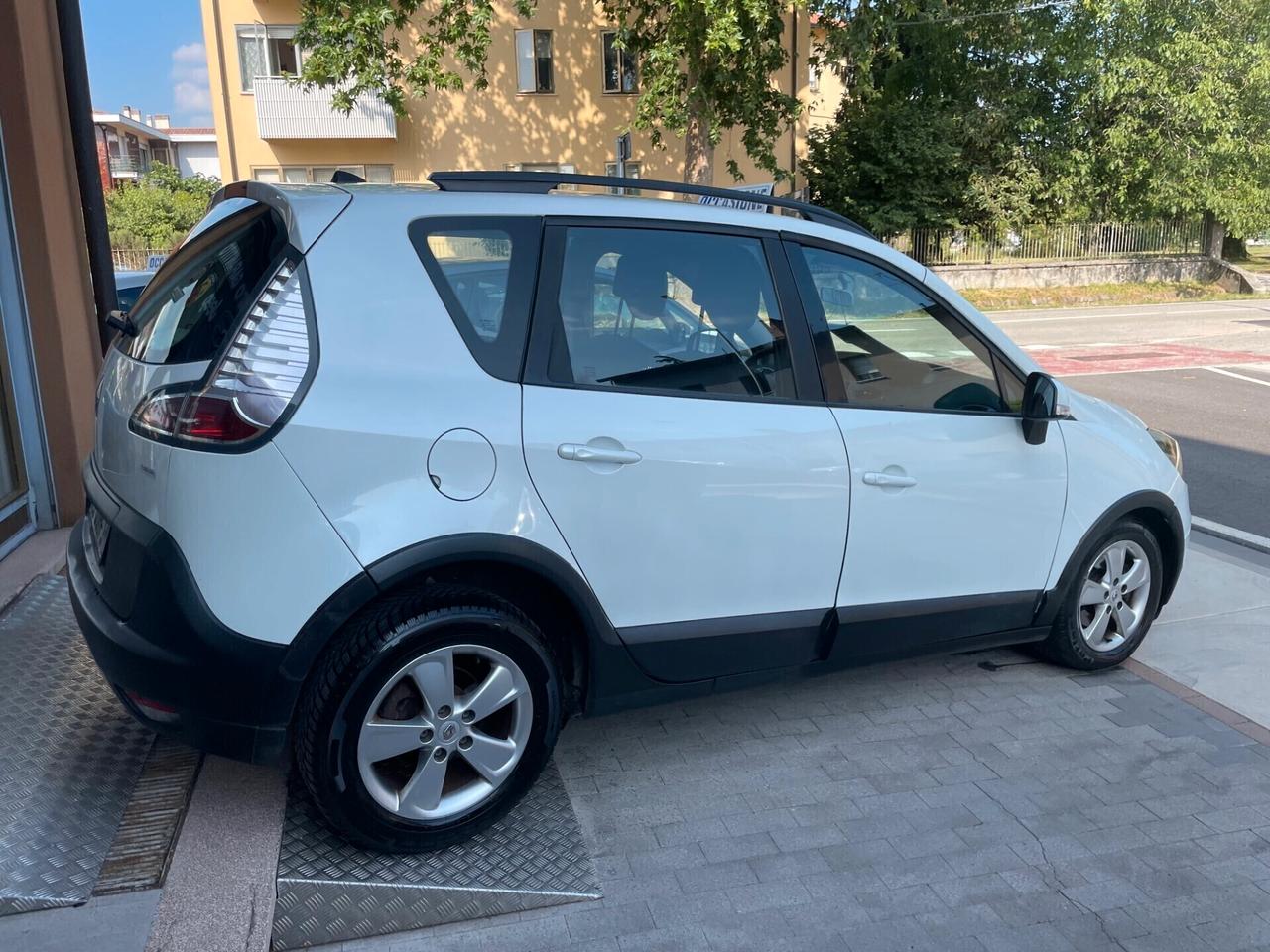 Renault Scénic XMod Cross 1.5 dCi 110CV Energy