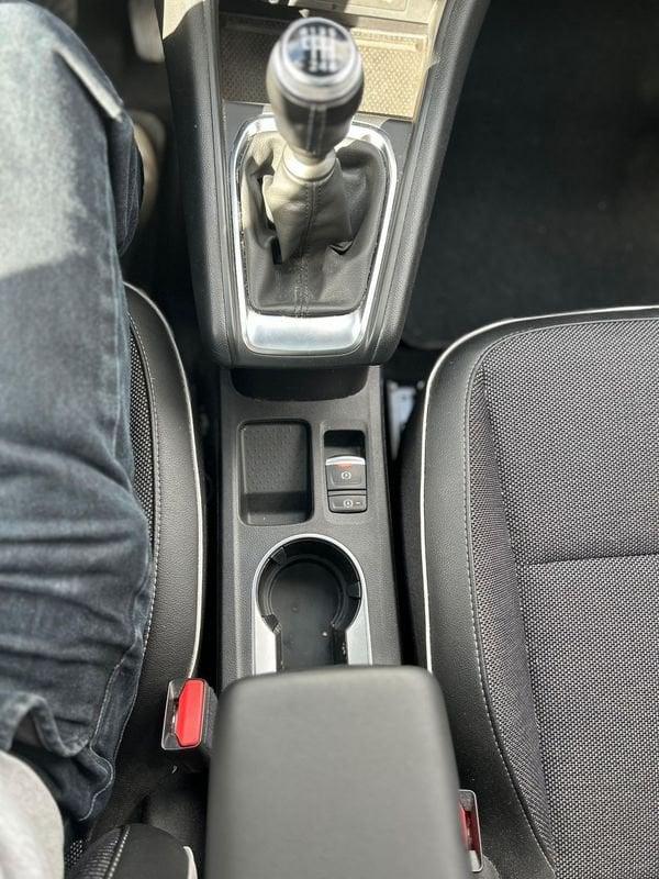 Renault Captur 1.5 DCI BLUE 95 INTENS