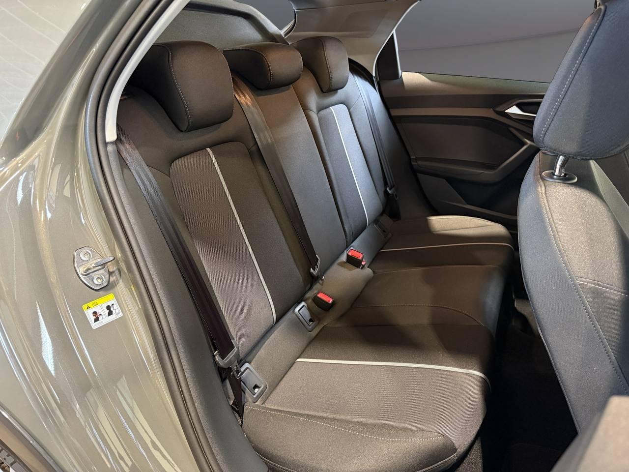 AUDI A1 II 2022 allstreet - A1 allstreet 30 1.0 tfsi Business 116cv