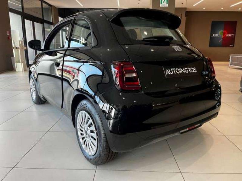 FIAT 500e Action Berlina 23,65 kWh