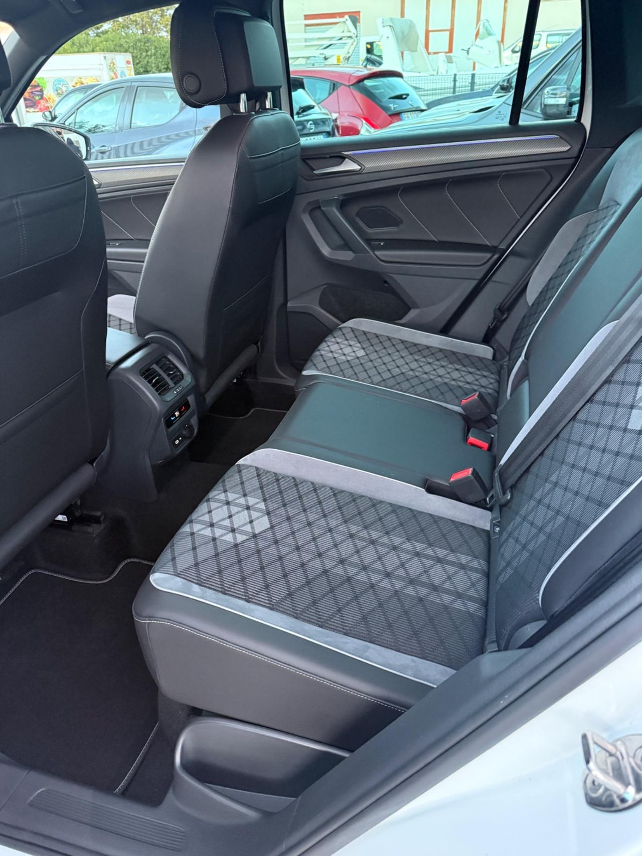 Volkswagen Tiguan 1.5 TSI 150 CV DSG ACT R-Line