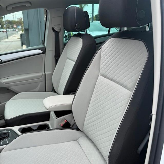 Volkswagen Tiguan 2.0 TDI SCR DSG R-LINE