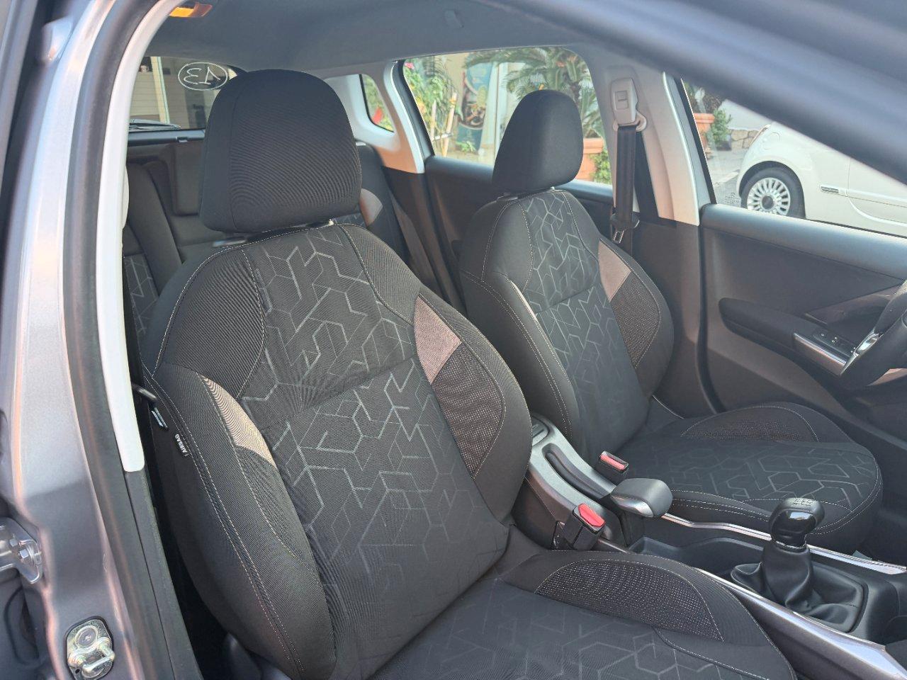 Peugeot 2008 2008 1.2 puretech (vti) 12v Active 82cv