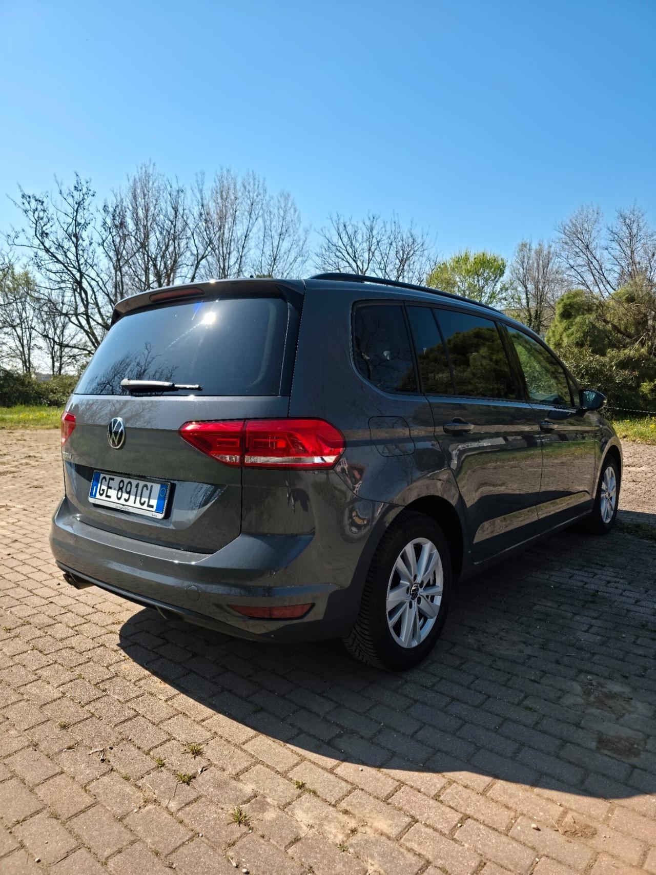 Volkswagen Touran 7 Posti 2.0 TDI 150 CV SCR DSG Executive BlueMotion Tech. TAGLIANDI UFFICIALI