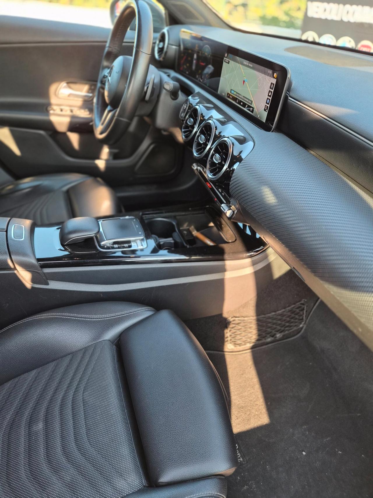 Mercedes-benz A 180 d Sport pelle,led