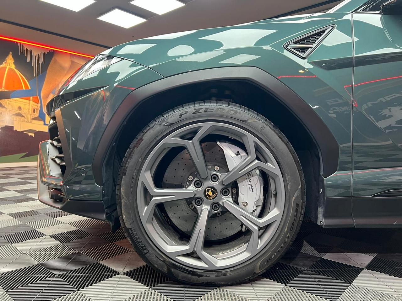 Lamborghini Urus 4.0 V8 auto (335)