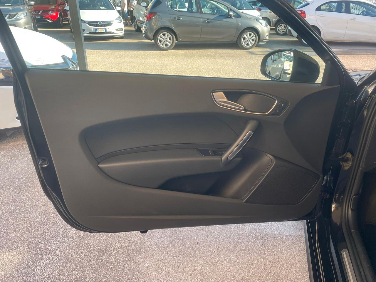 Audi A1 SPB 1.6 TDI S line edition plus 3P