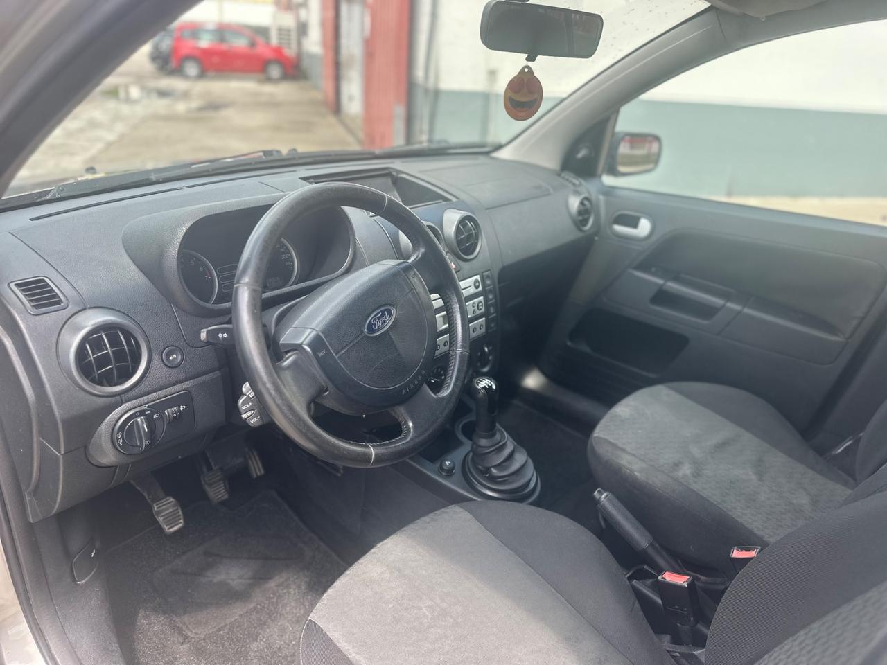 Ford Fusion 1.4 16V 5p.