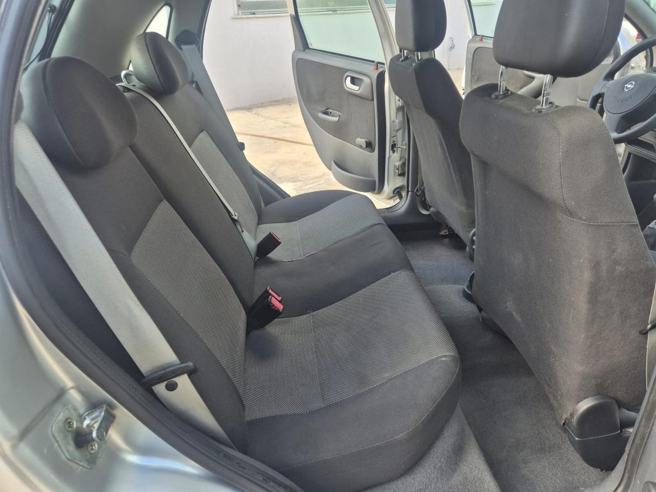 Opel Corsa 1.2 5 porte Cosmo