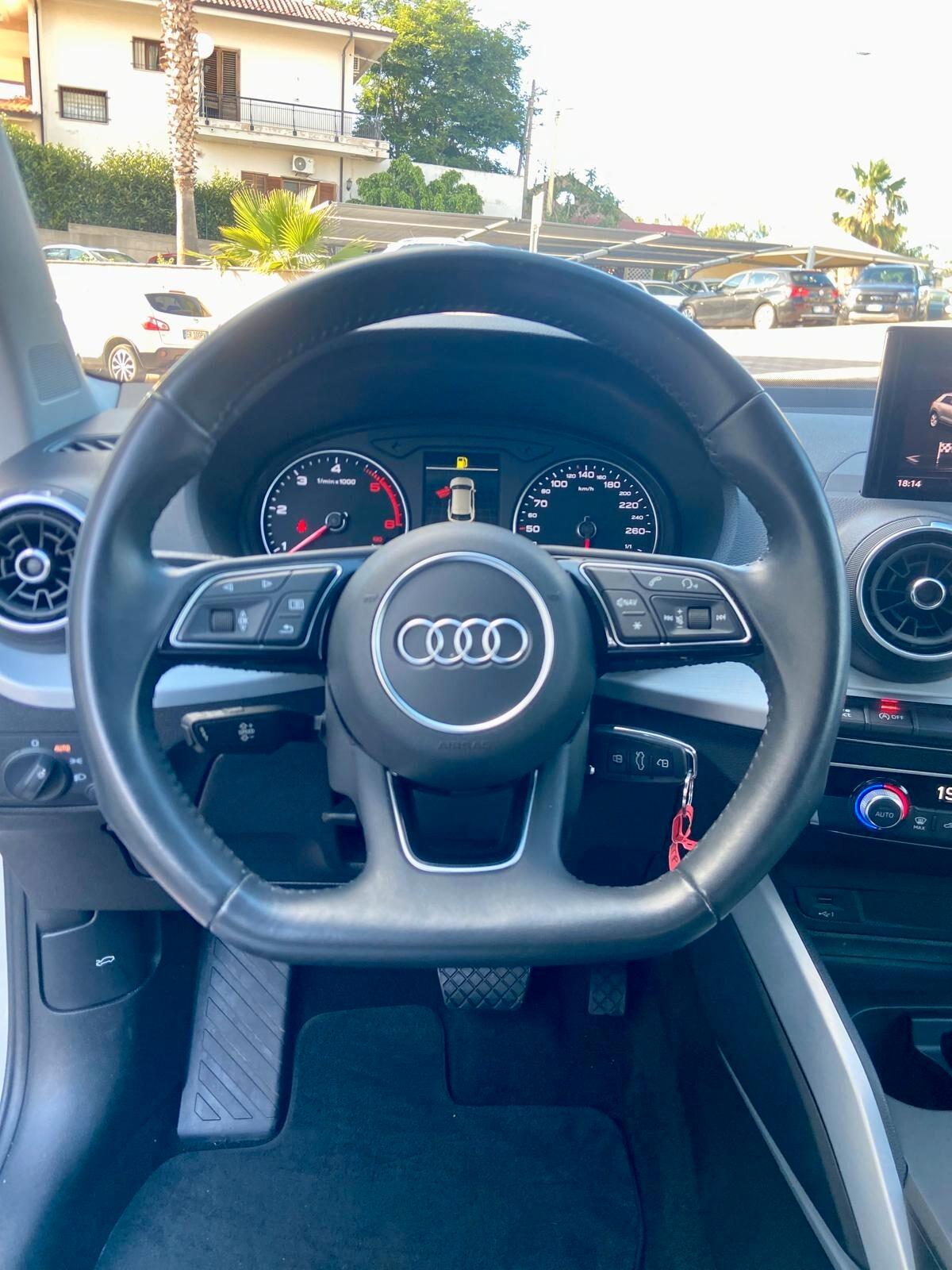 Audi Q2 30 1.6 tdi 116cv S-Tronic Admired