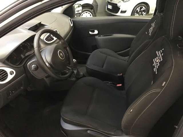 Renault Clio Clio III 2009 3p 1.2 16v Live!