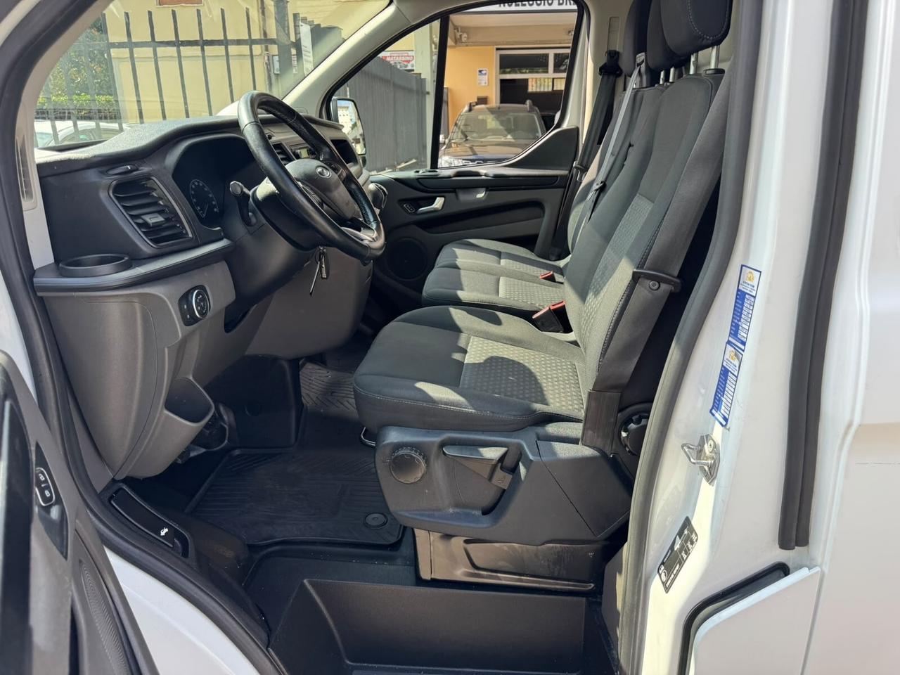 Ford Transit custum ibrido disel