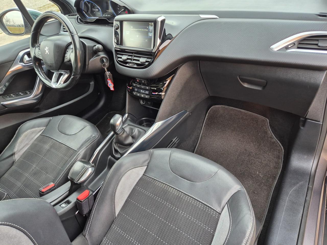 Peugeot 2008 PureTech 82 Allure