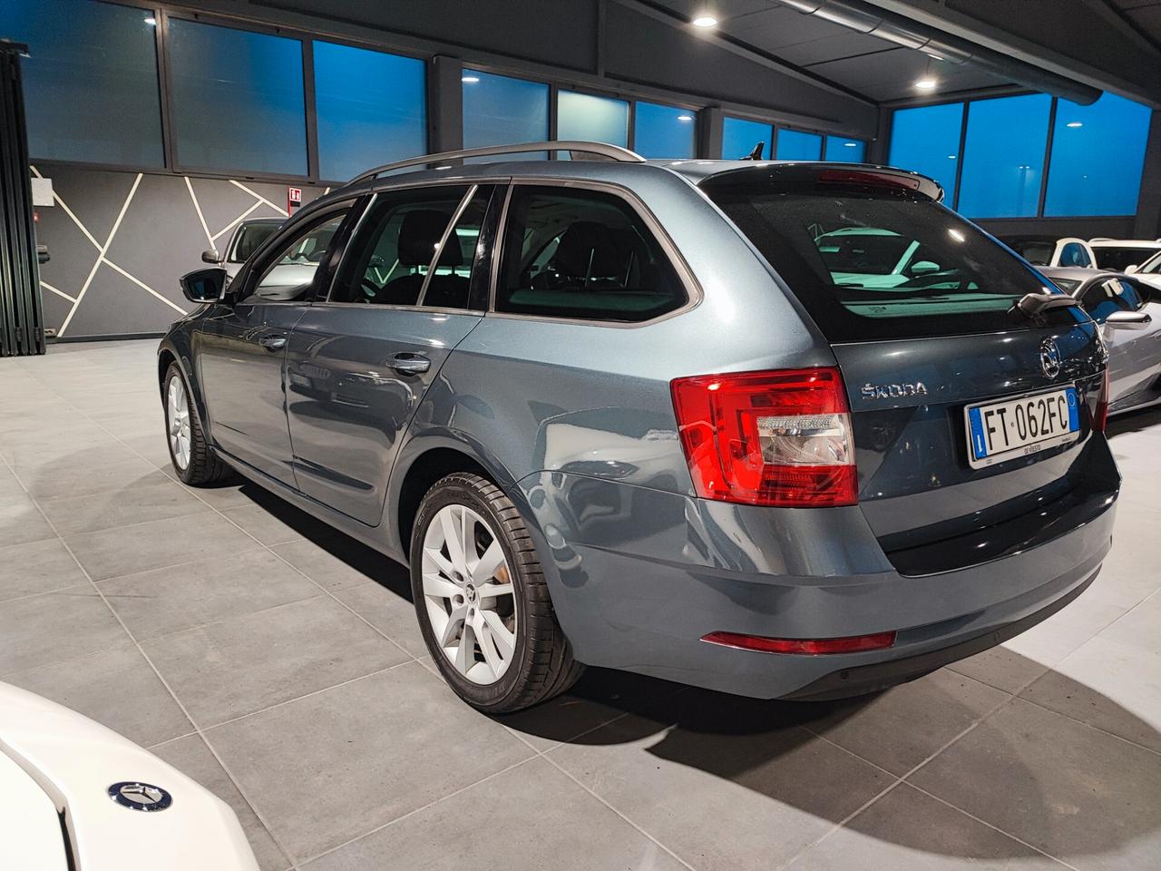 Skoda Octavia 2.0 TDI CR DSG Wagon Style