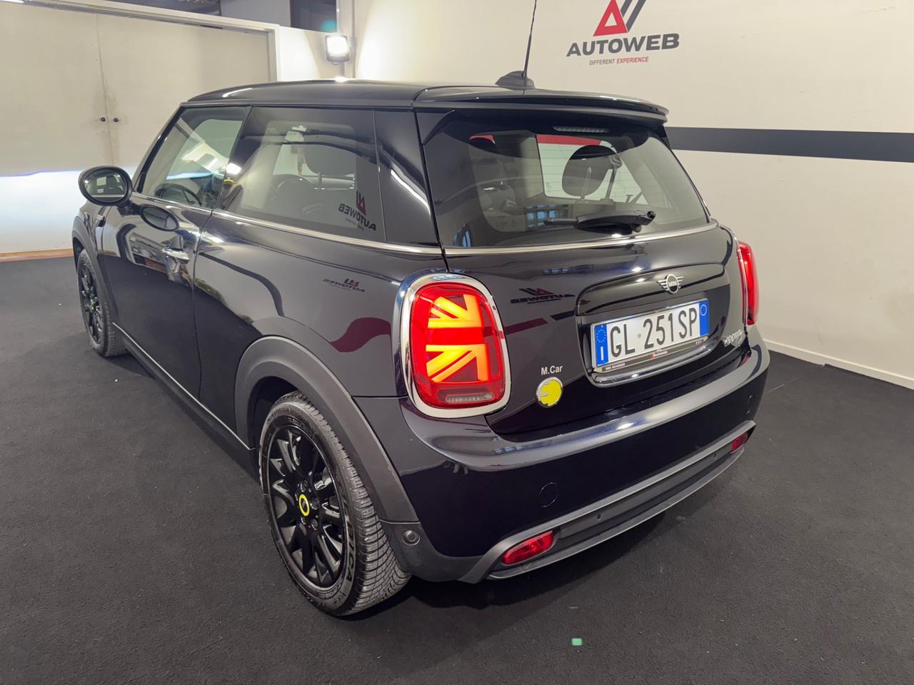 Mini Full Electric Cooper SE Yours PROMO OMAGGIO BLACK FRIDAY FINO AL 29 NOVEMBRE
