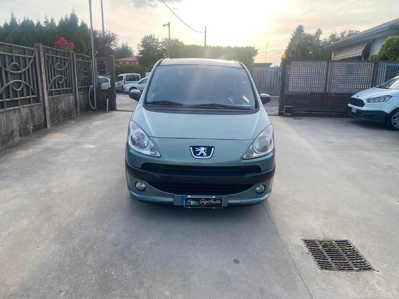 Peugeot 1007 1.4 HDi Trendy