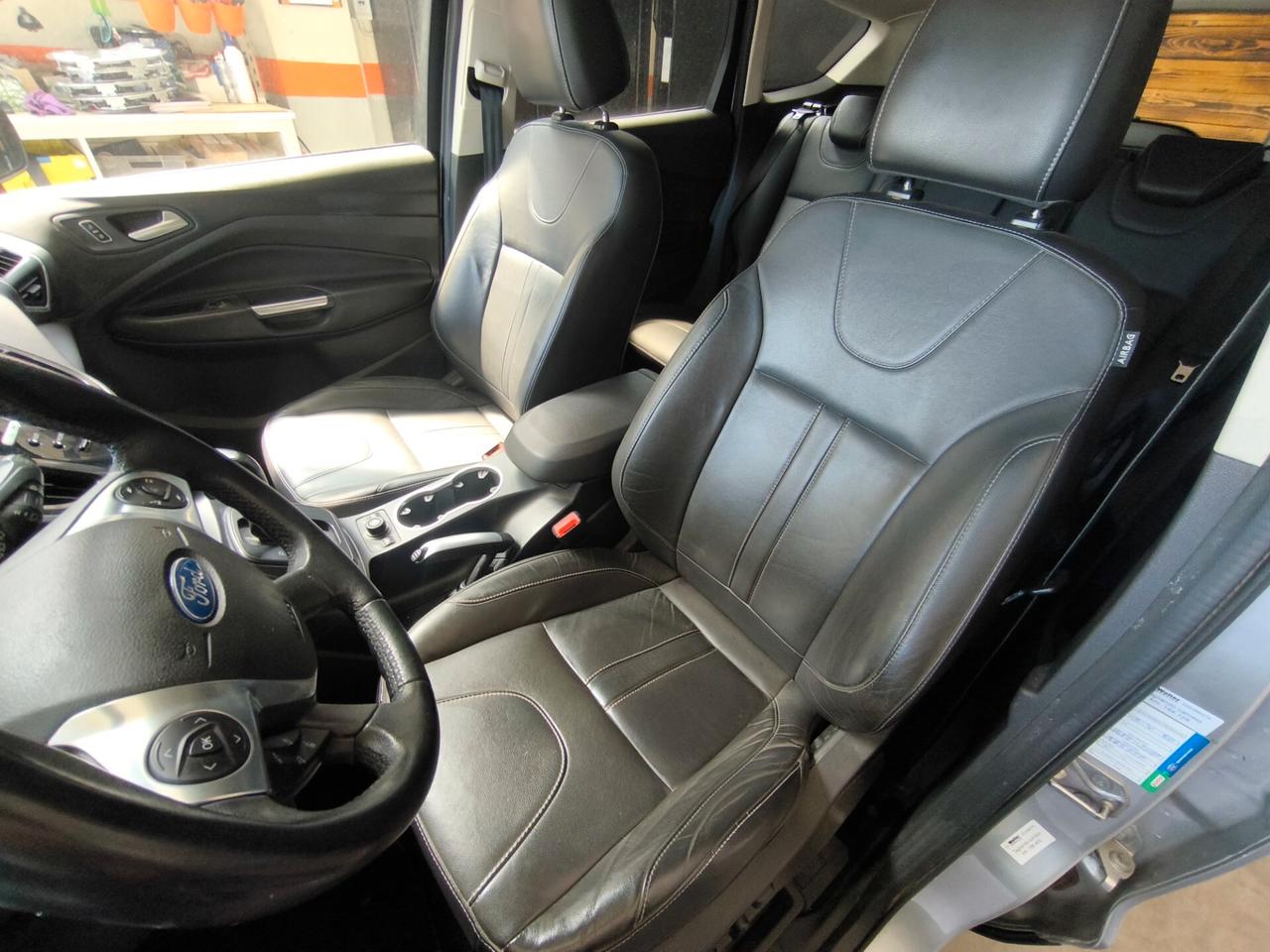 FORD KUGA 2,0 TDCI 4X4- TITANIUM-CAMBIO AUTOMATICO