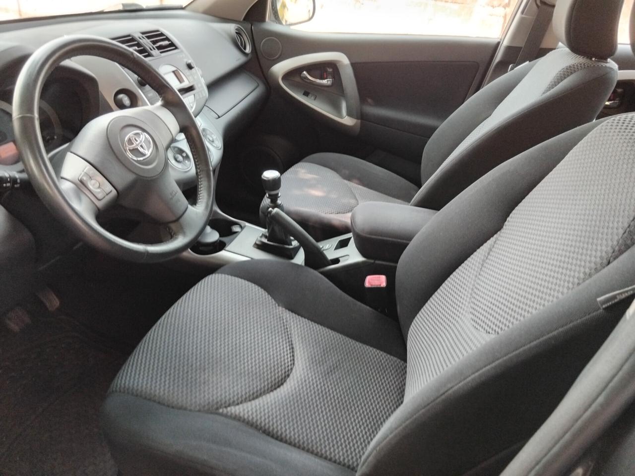 Toyota RAV 4 RAV4 2.2 D-4D 136 CV Luxury