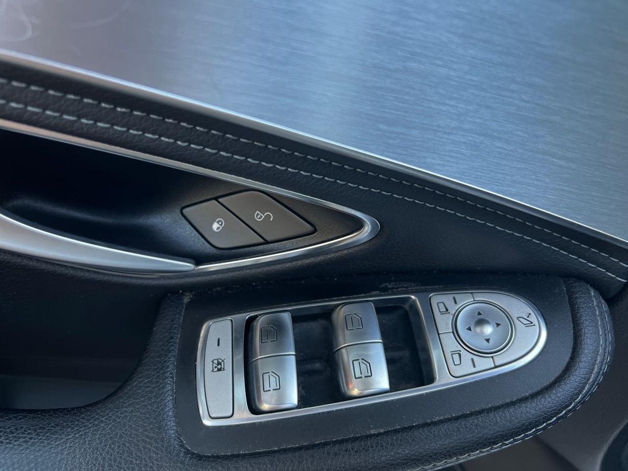 Mercedes-Benz C 220 C-Class C #11525