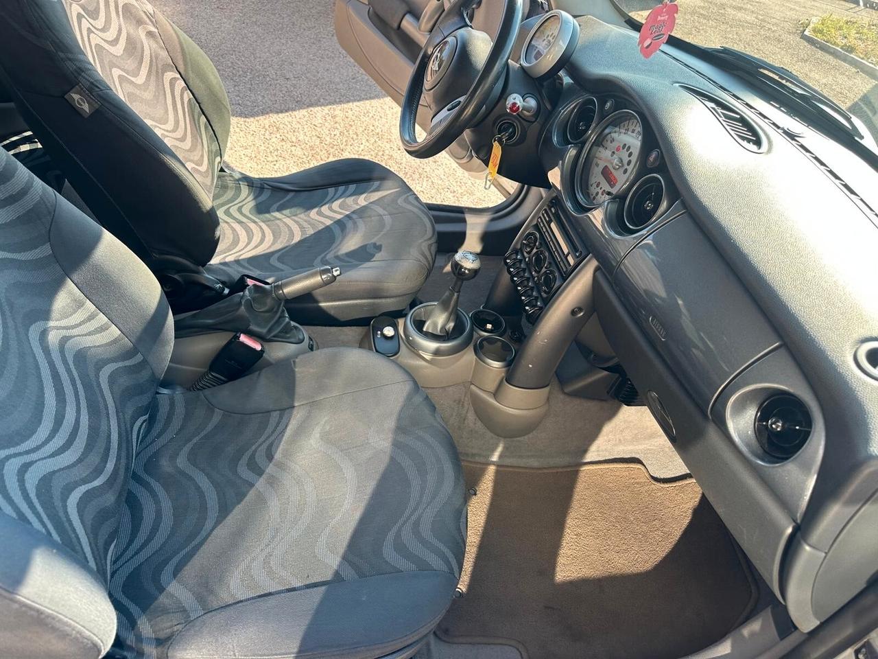 Mini 1.4 tdi One D de luxe NEOPATENTATI