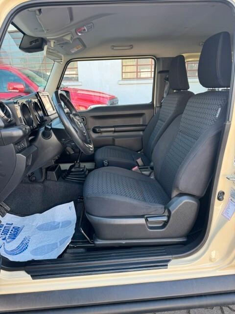 Suzuki Jimny 1.5 5MT Top