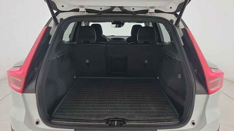 Volvo XC40 T5 Recharge Plug-in Hybrid R-design