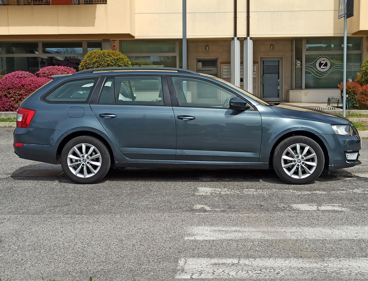 Skoda Octavia 1.6 TDI CR 105 CV Wagon Ambition