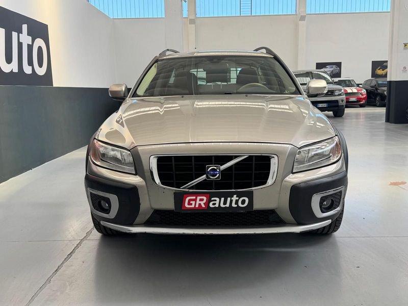 Volvo XC70 XC70 2.4 d5 Momentum awd 185cv