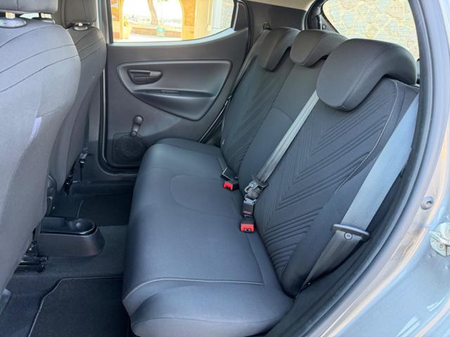 LANCIA Ypsilon GOLD+NAVI CARPLAY+SENSORI+LED