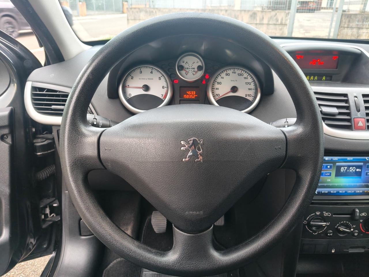 Peugeot 207 1.4 3 porte PER NEOPATENTATI