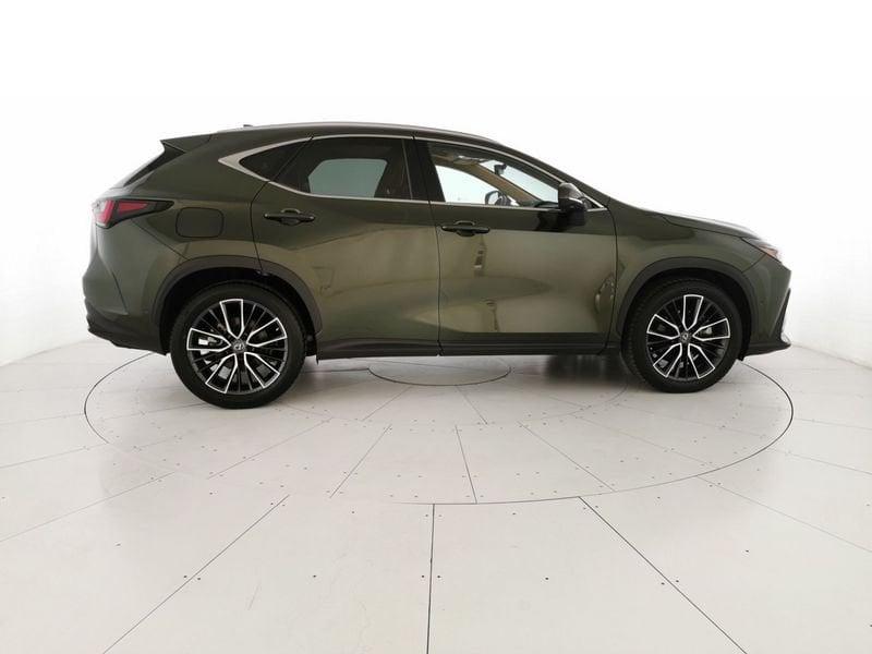 Lexus NX II 2022 450h+ 2.5 phev Luxury 4wd e-cvt