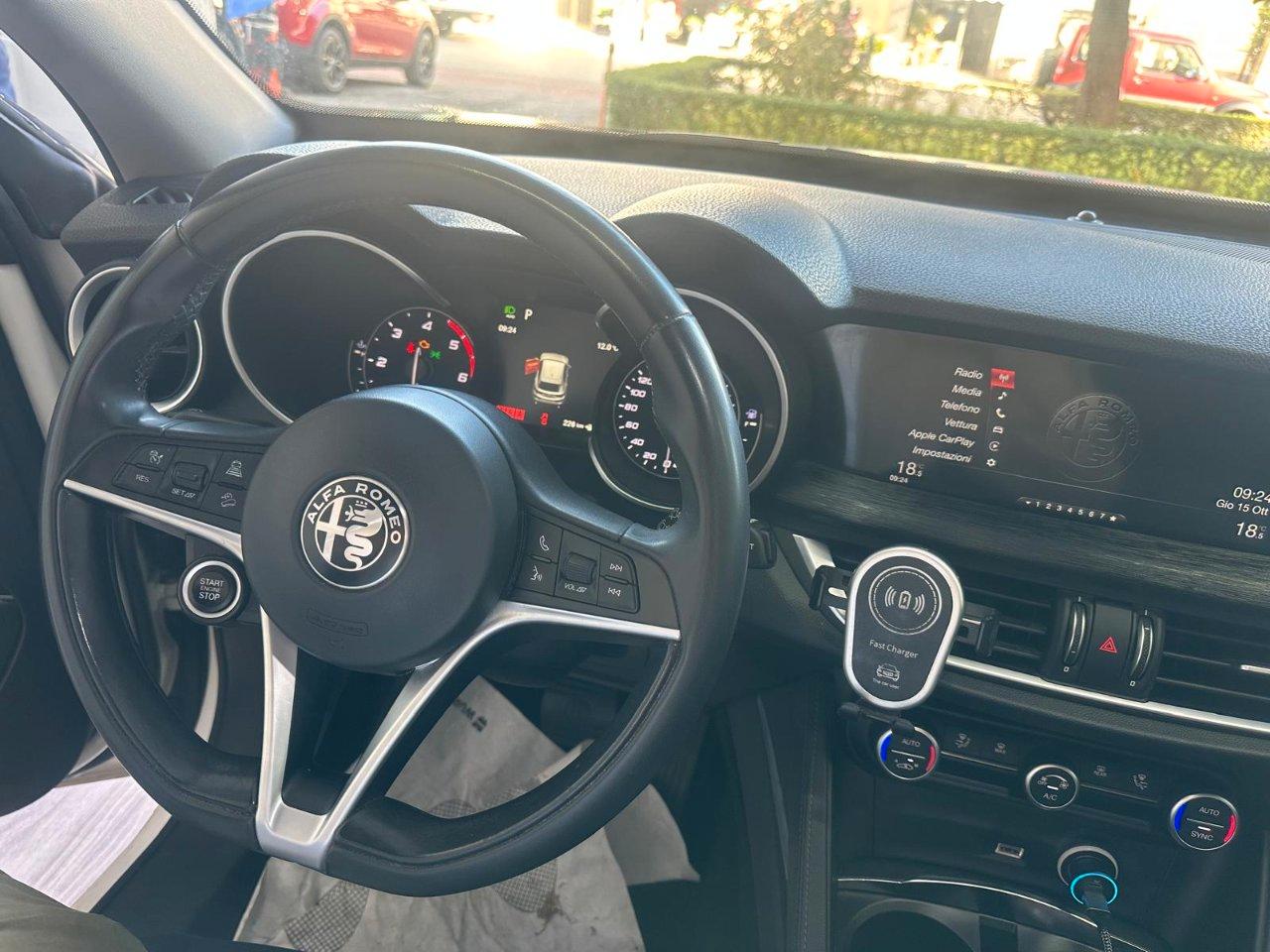 Alfa Romeo Stelvio 2.2 t Sport Tech rwd 160cv auto