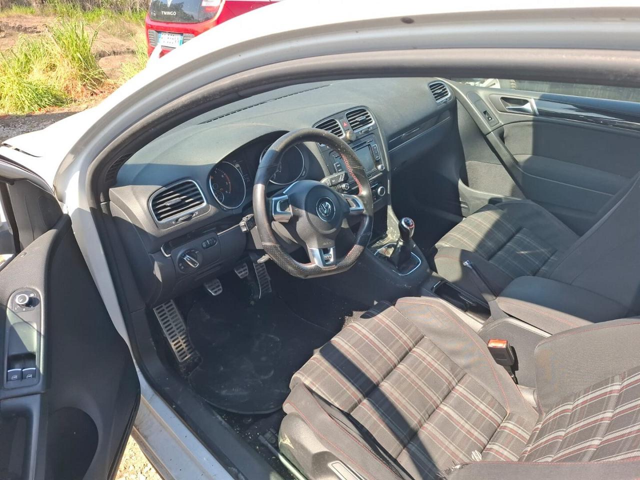 VW GOLF 5 GTI 2.0 SINISTRATA MARCIANTE