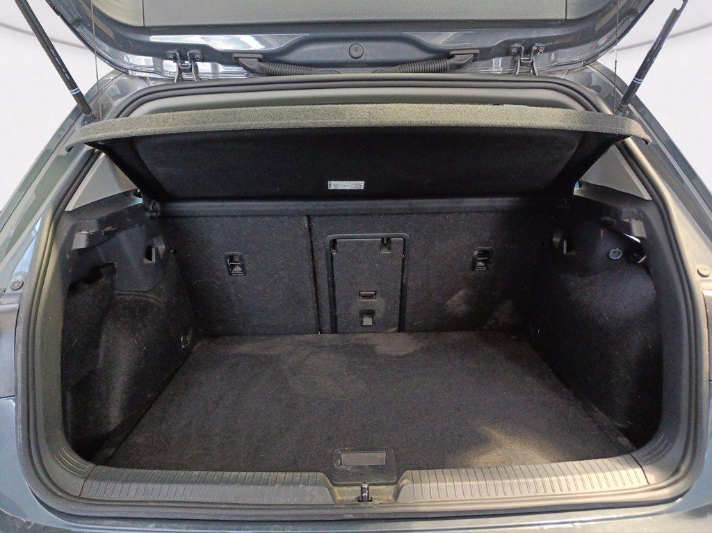 VOLKSWAGEN Golf 1.5 tsi evo style 130cv del 2022