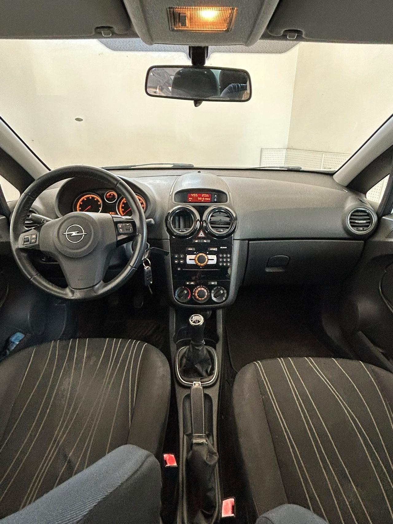 Opel Corsa 1.2 80CV 5 porte GPL-TECH Edition