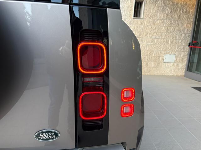 LAND ROVER Defender 110 3.0D I6 200 CV AWD Auto SE 7 POSTI