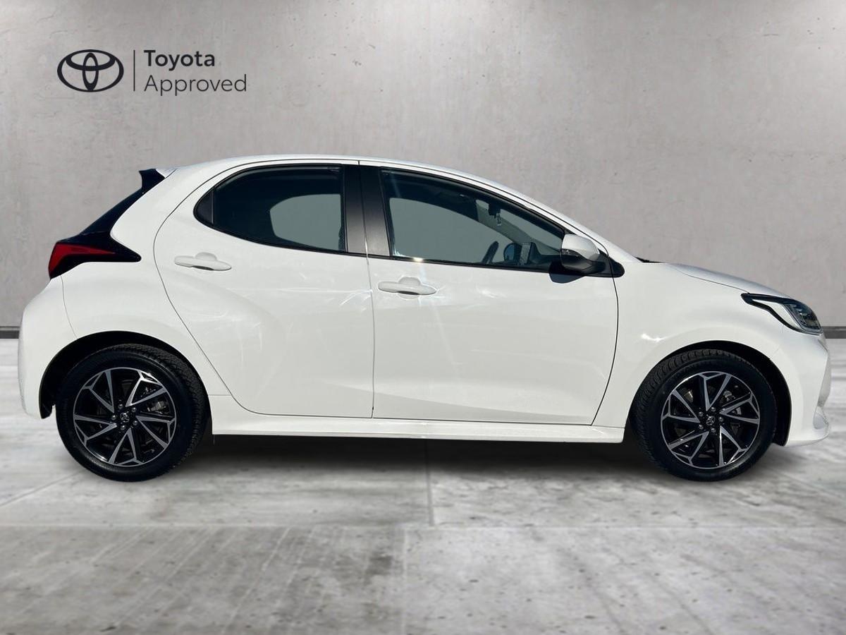 TOYOTA Yaris 4ª serie - Yaris 1.5 Hybrid 5 porte Trend