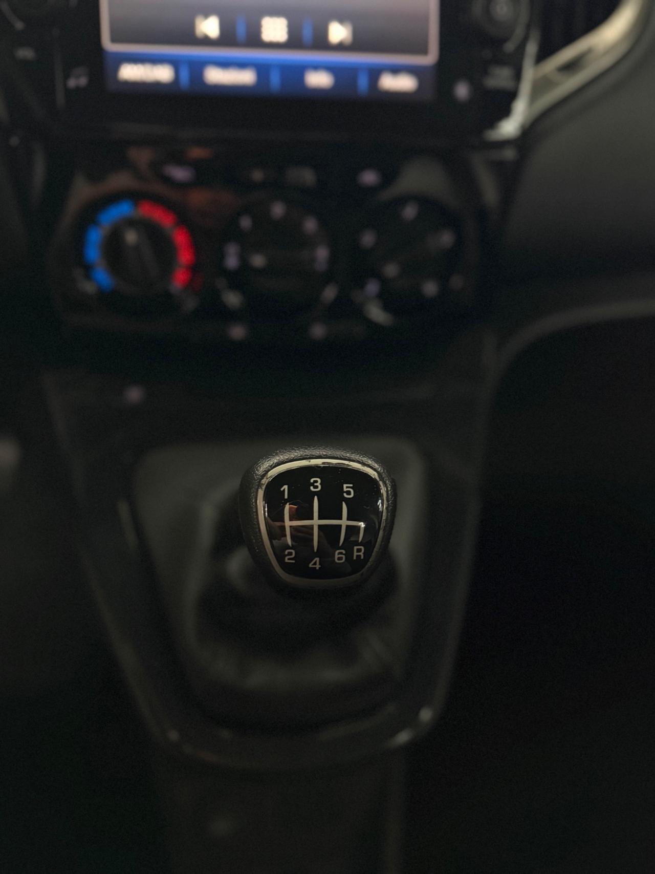 Lancia Ypsilon 1.0 Hybrid Ecochic Gold